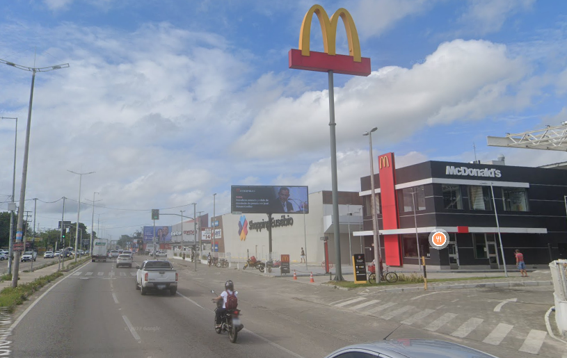 Qual o período ideal  de anúncio em outdoor pra fortalecer a marca no mercado?